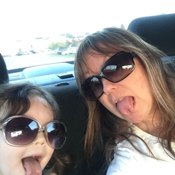 Meet your Posher, Pamela - Picture 3 of 14